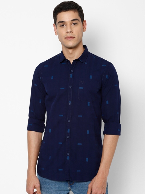 

Solly Jeans Co. Men Navy Blue Regular Fit Printed Casual Shirt
