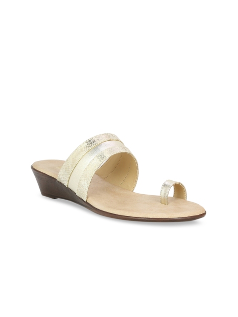 

Inc 5 Women Gold-Toned Textured Wedges