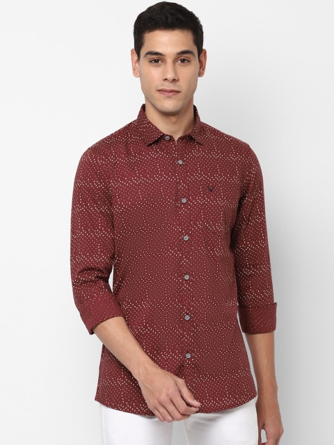 

Solly Jeans Co. Men Maroon Regular Fit Printed Casual Shirt