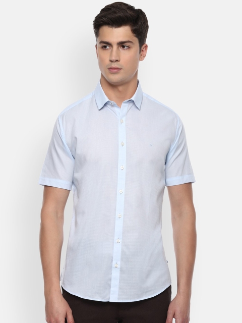 

V Dot Men Blue Slim Fit Solid Casual Shirt