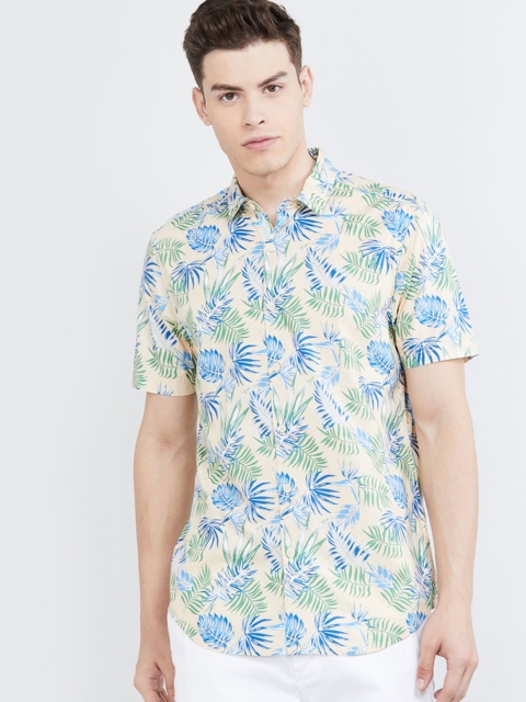 

max Men Yellow Slim Fit Printed Casual Shirt