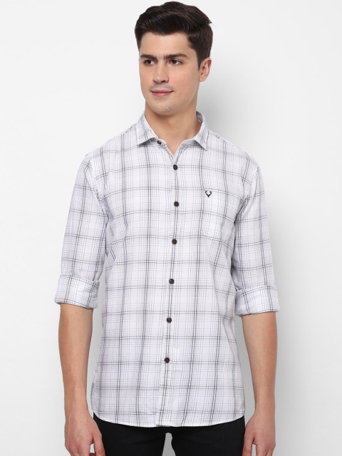 

Solly Jeans Co. Men White & Black Regular Fit Checked Casual Cotton Shirt