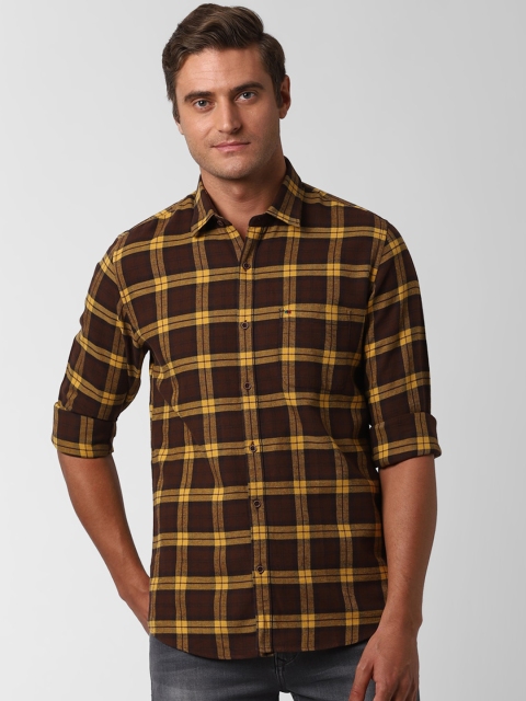 

Peter England Casuals Men Brown Slim Fit Checked Casual Shirt