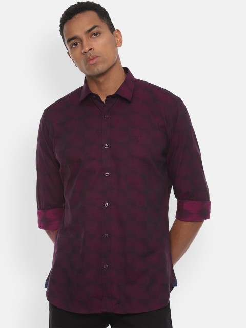 

V Dot Men Pink Slim Fit Checked Casual Shirt