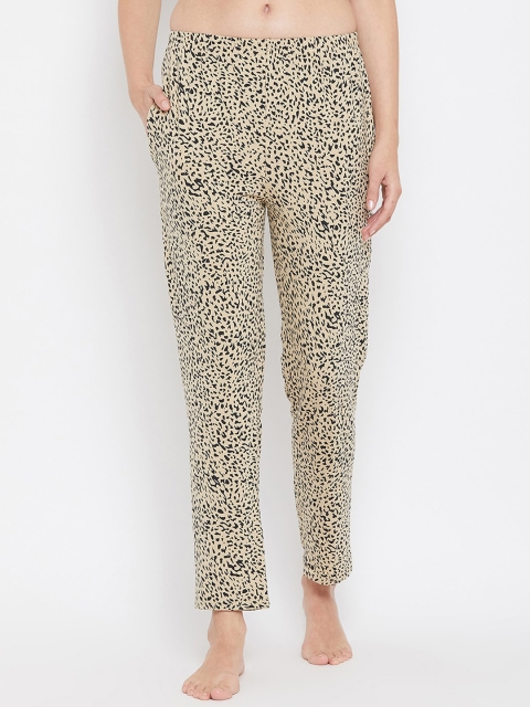 

Clovia Women Beige & Black Printed Lounge Pants