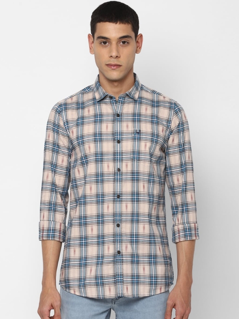 

Solly Jeans Co. Men Peach-Coloured & Blue Regular Fit Checked Casual Cotton Shirt