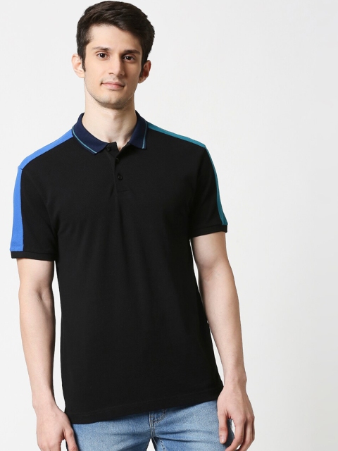 

Bewakoof Men Black Solid Polo Collar T-shirt
