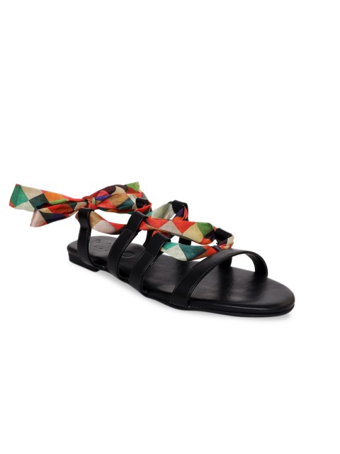 

Siendo Desi Women Black Printed Gladiators