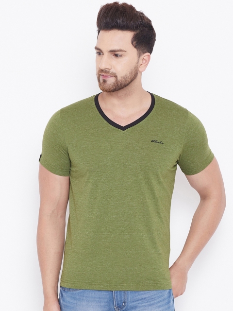 

Adobe Men Green Solid V-Neck T-shirt