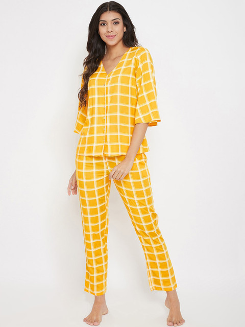 

Clovia Women Yellow & White Checked Night Suit