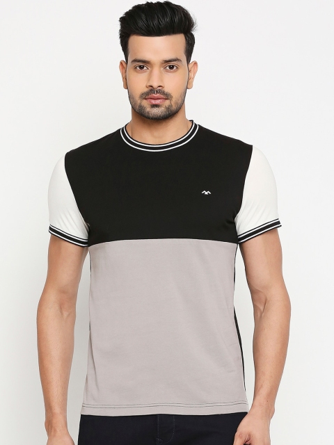 

Mufti Men Black Colourblocked Round Neck Pure Cotton T-shirt