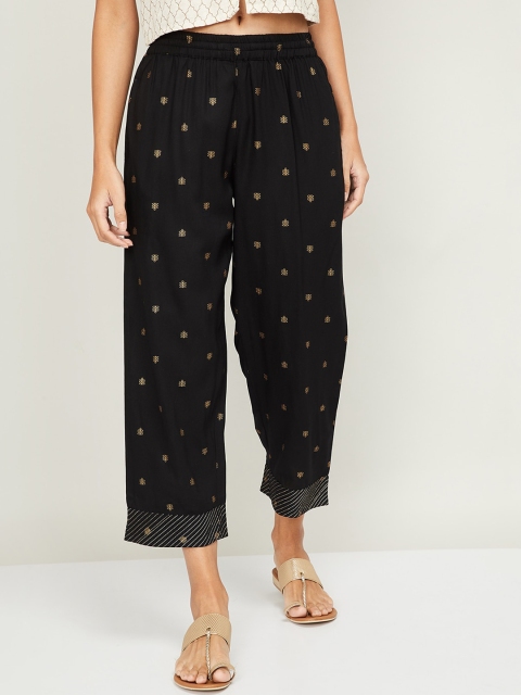 

Melange by Lifestyle Women Black Regular Fit Printed Cropped Parallel Trousers