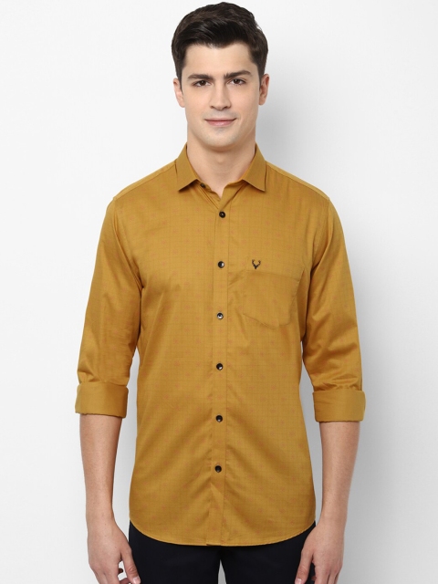 

Allen Solly Men Mustard Brown & Pink Slim Fit Printed Casual Shirt