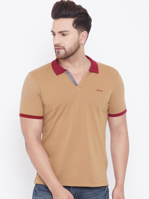 

Adobe Men Brown Solid V-Neck T-shirt