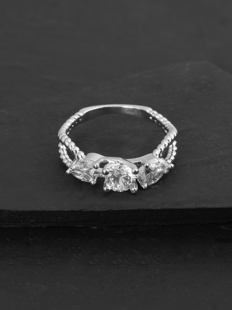 

Tistabene Rhodium-Plated Silver-Toned & White Diamond-Studded Solitaire Finger Ring