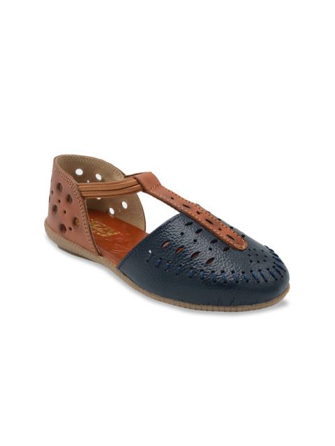 

Jazzy Juniors Girls Blue Textured Leather Ballerinas