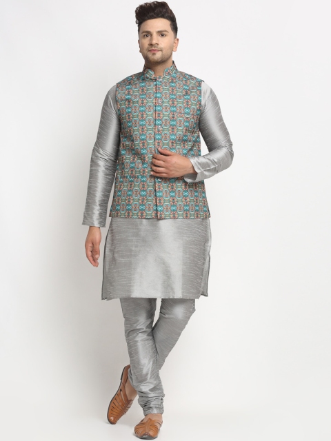 

Benstoke Men Silver-Toned Solid Kurta with Pyjamas