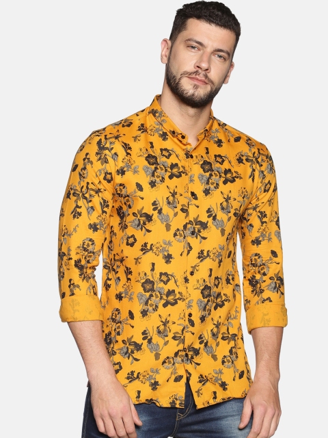

SHOWOFF Men Yellow & Black Slim Fit Printed Casual Shirt