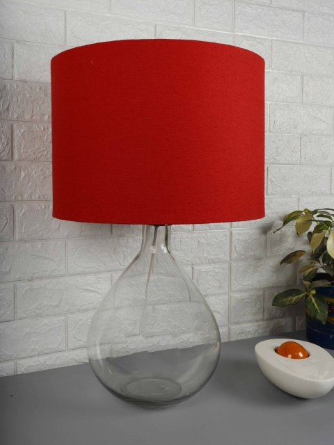 

Grated Ginger Red Solid Contemporary Table Lamp with Shade