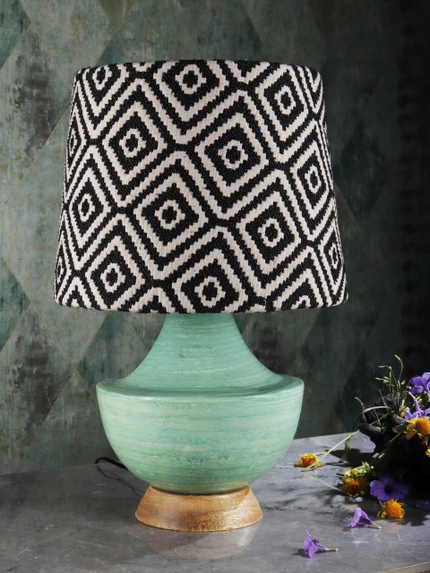 

Grated Ginger Green & Black Solid Contemporary Table Lamp with Shade