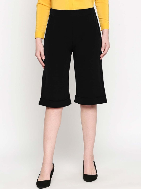 

inocenCia Women Black Solid Loose Fit Capris