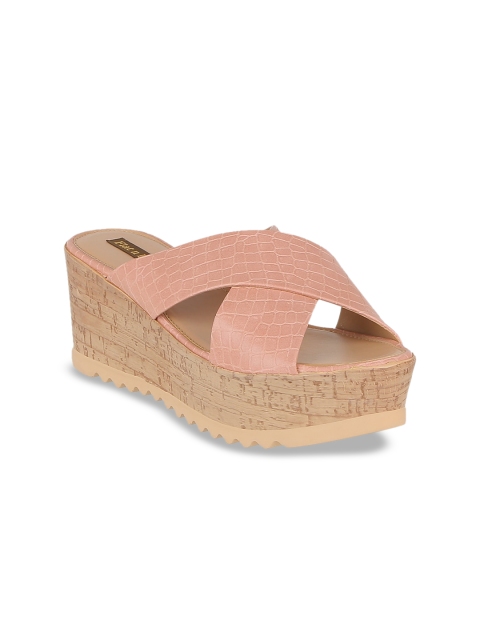 

Flat n Heels Women Pink Textured Sandals