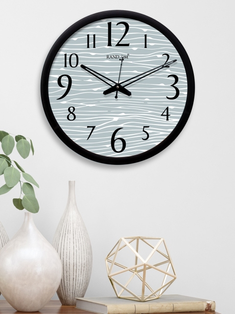 

RANDOM Blue & White Round Printed 30.4 cm Analogue Wall Clock