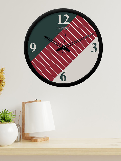 

RANDOM Green & Maroon Round Printed 30.4 cm Analogue Wall Clock