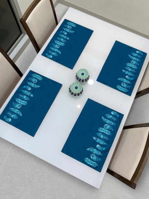 

HomeStorie Set of 4 Blue & White HD Digitally Printed Table Placemats