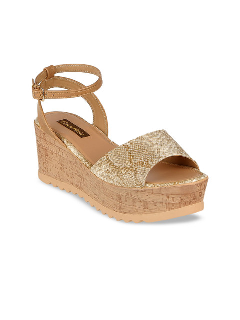 

Flat n Heels Women Beige Solid Sandals
