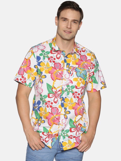 

Tusok Men White & Peach-Coloured Regular Fit Printed Casual Shirt