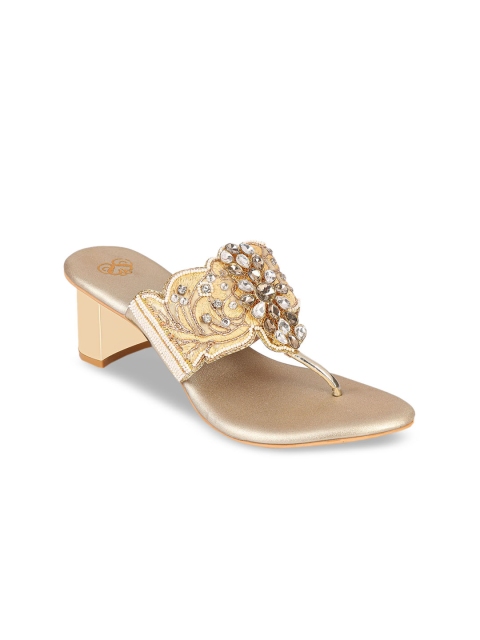 

Sole To Soul Women Gold-Toned Woven Design Sandals