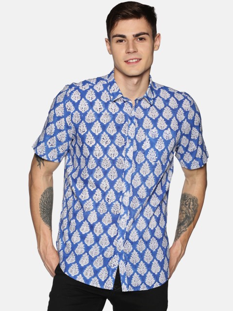 

Tusok Men Blue Regular Fit Printed Casual Shirt
