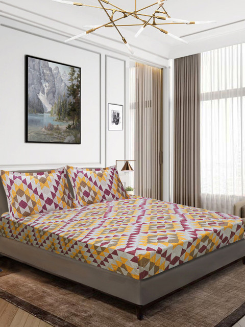 

Aura Beige & Maroon Geometric 144 TC Cotton 1 King Bedsheet with 2 Pillow Covers