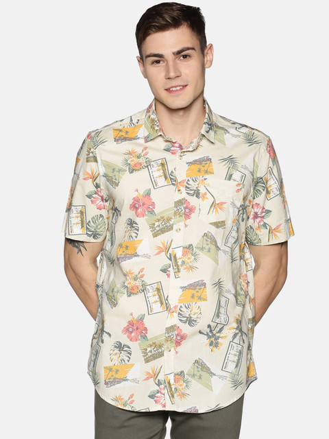 

Tusok Men Beige & Green Regular Fit Printed Cotton Casual Shirt