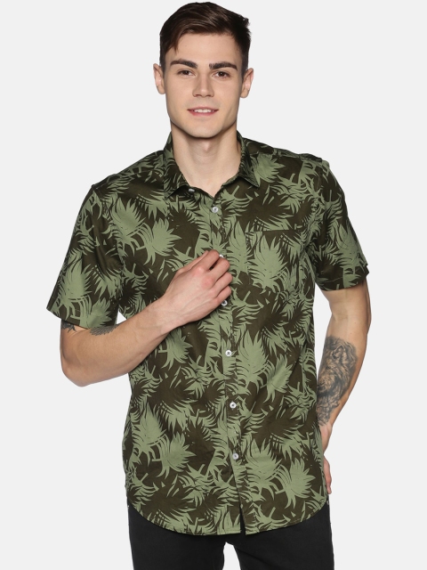 

Tusok Men Green Regular Fit Printed Casual Shirt