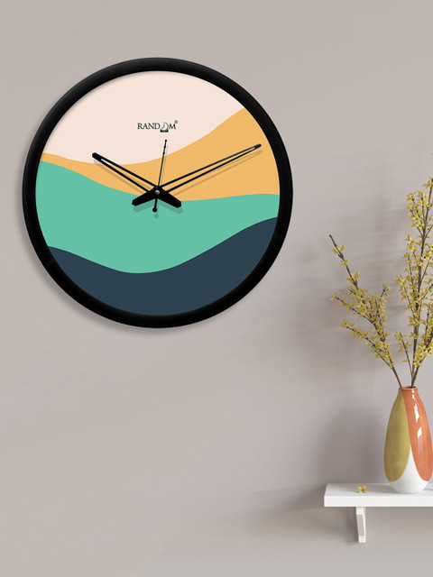 

RANDOM Navy Blue & Cream-Coloured Round Colourblocked 30.4 cm Analogue Wall Clock