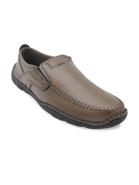 

Jazzy Juniors Boys Brown Solid Loafers