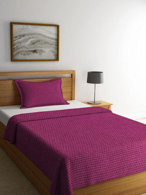

KLOTTHE Magenta Woven-Design Single Bed Cover With Pillow Cover