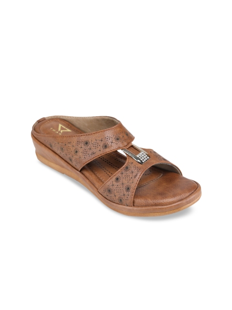 

TRASE Women Tan Brown Printed Comfort Heels