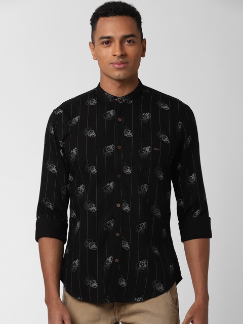 

Peter England Casuals Men Black Slim Fit Printed Casual Shirt