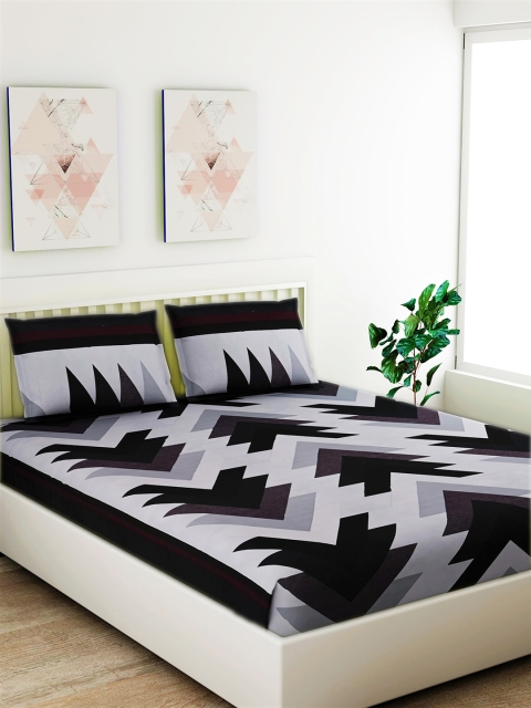 

Salona Bichona Black & White Geometric 120 TC Cotton 1 Queen Bedsheet with 2 Pillow Covers