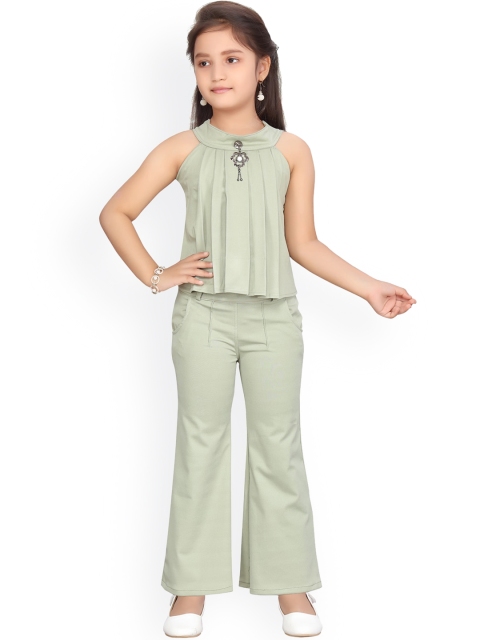 

Aarika Girls Green Solid Two-Piece
