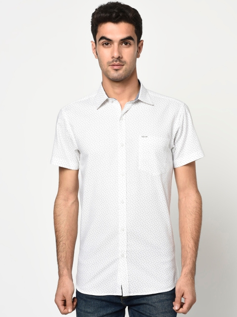 

METTLE Men White Regular Fit Printed Casual Shirt