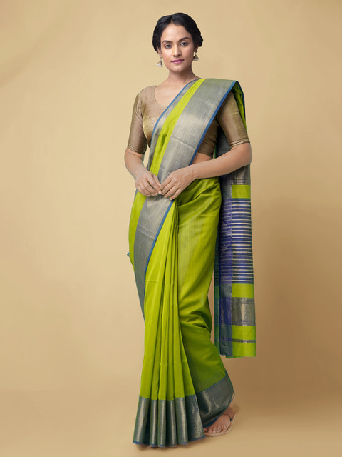 

Unnati Silks Green & Navy Blue Silk Cotton Solid Maheshwari Handloom Saree