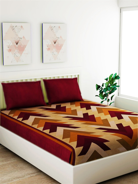 

Salona Bichona Maroon & Orange Geometric 120 TC Cotton 1 Queen Bedsheet with 2 Pillow Covers