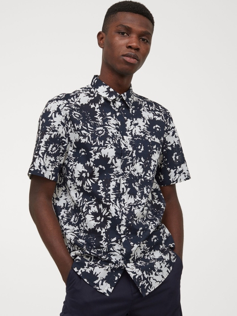 

H&M Men White & Navy Blue Cotton Shirt Regular Fit