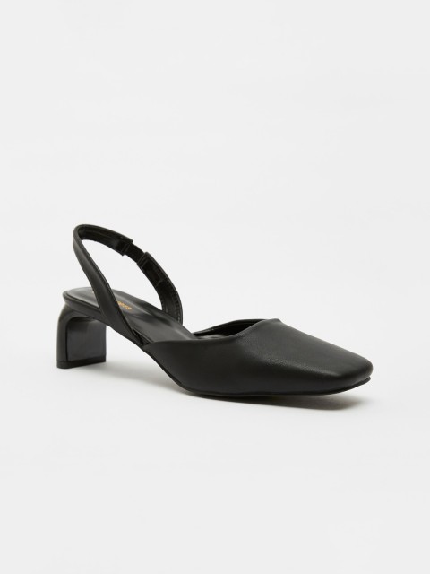 

shoexpress Women Black Solid Pumps