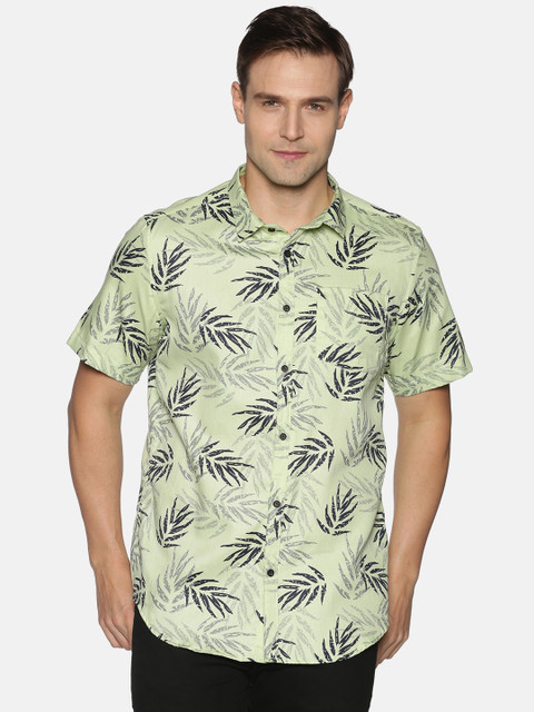 

Tusok Men Green & Black Regular Fit Printed Casual Shirt