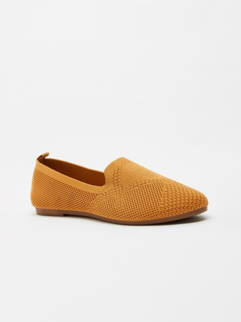 

shoexpress Women Mustard Yellow Woven Design PU Ballerinas